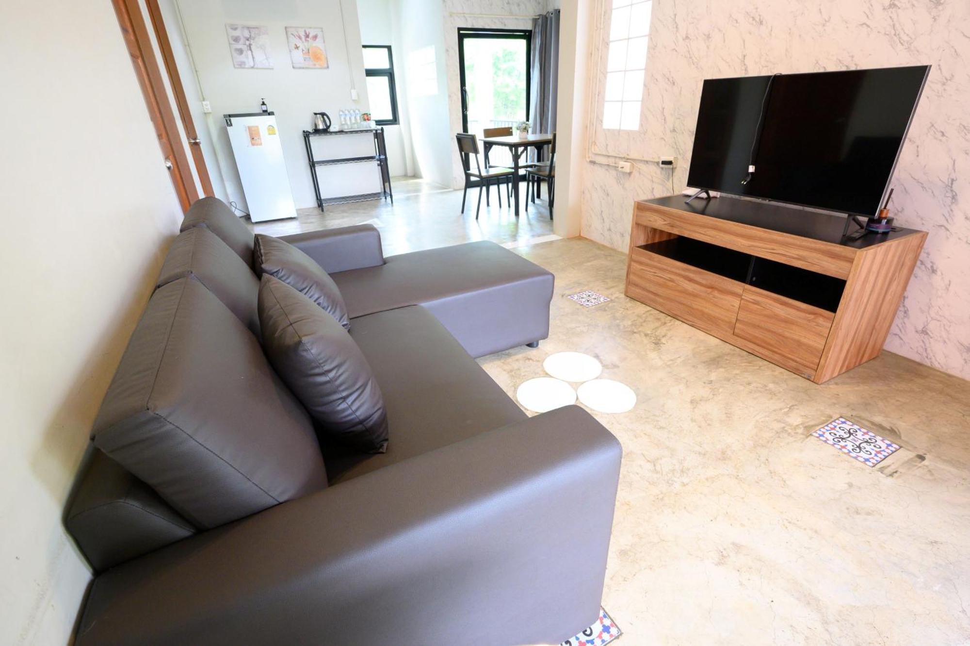 Busaya Resort & Cuisine Nakhon Pathom Kamer foto
